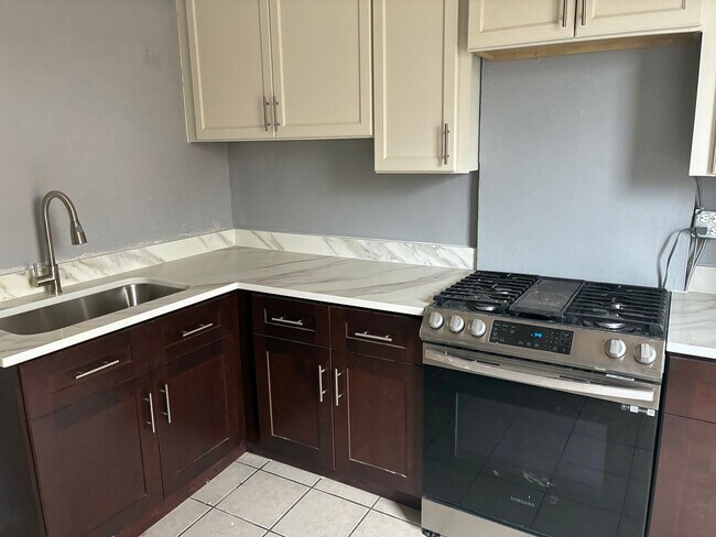 Building Photo - 3019 Ashlyn St