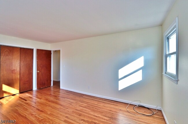 Building Photo - 118 Lexington Ave