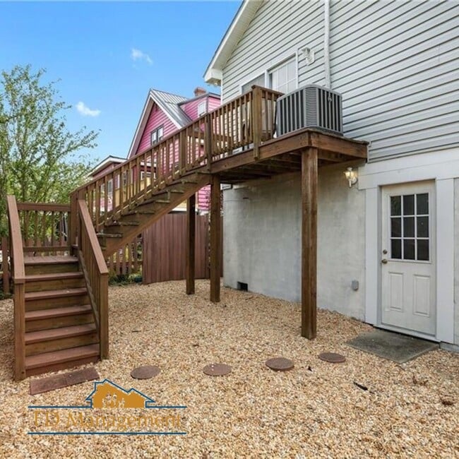 Building Photo - 3 Bedroom 2 Bathroom Home - Near Buckroe B...