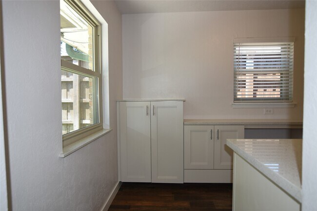 Building Photo - 10511 Eddystone Dr