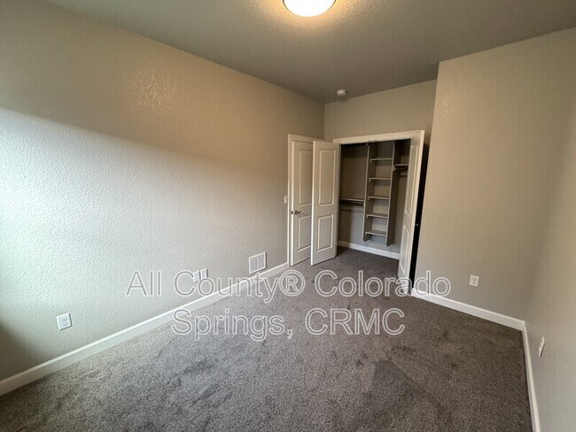 Building Photo - 519 Brecken Ct