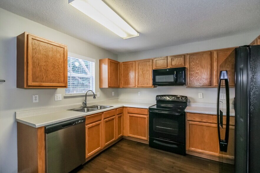 Building Photo - 1122 St Phillips Ct