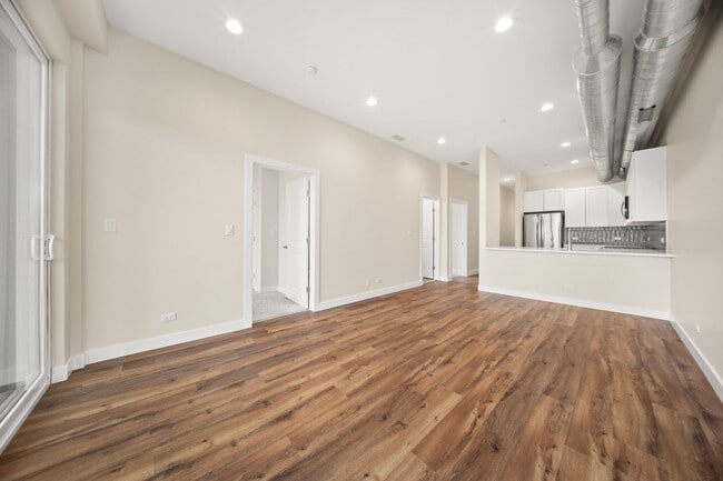 Building Photo - 3727 Sunnyside Ave