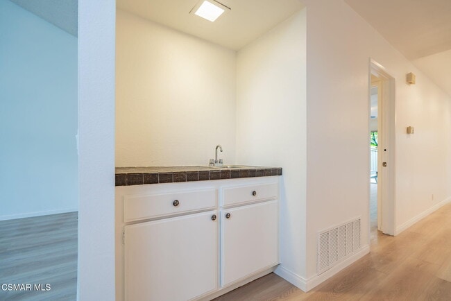Building Photo - 673 Woodlawn Dr
