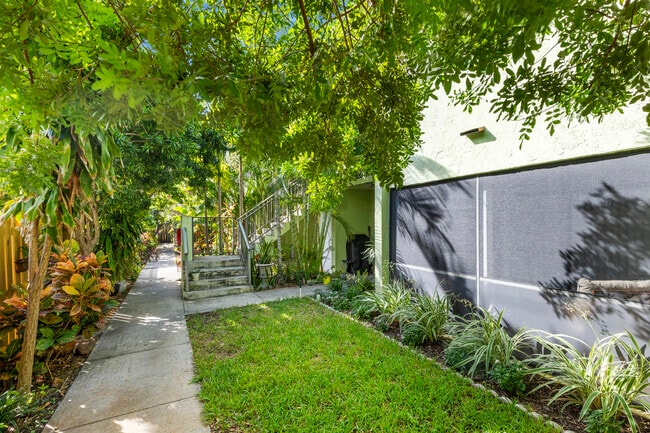 Building Photo - 111 Lake Ave