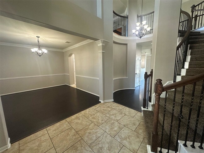 Building Photo - Spear Trail Court, Rosharon, TX 77583 - 4 BR 2.5 BA single-family home