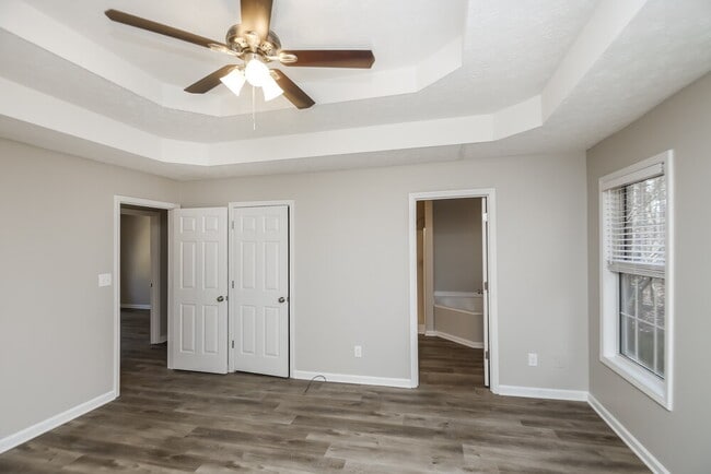 Building Photo - 2740 Owens Dr