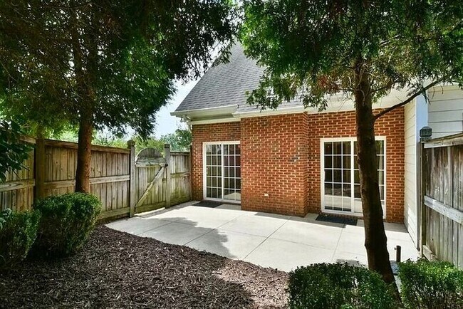 Building Photo - Wildewood in Northeast Columbia