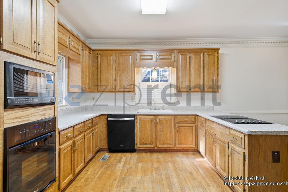 Building Photo - 2862 Clary Hill Dr