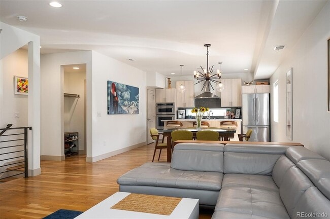 Building Photo - 2224 E 21st Ave