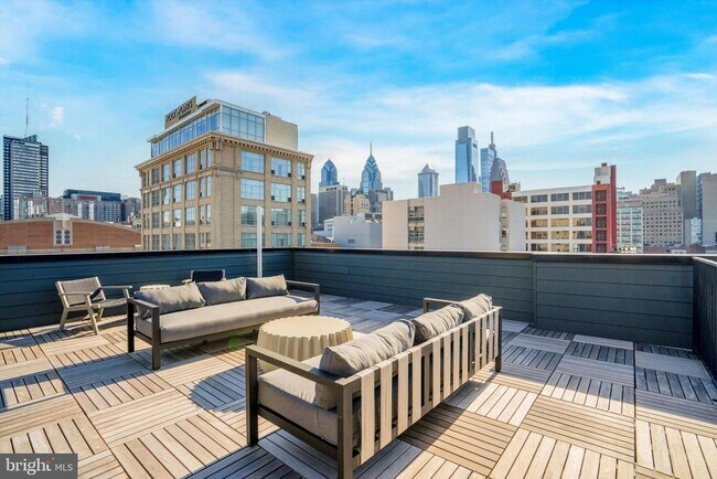 Building Photo - 225 N 12th St