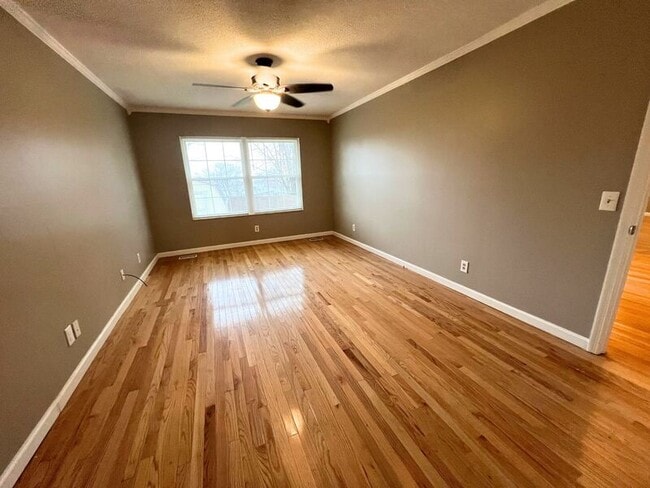 Building Photo - 2805 Big Bend Dr