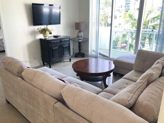 Building Photo - 3001 S Ocean Dr