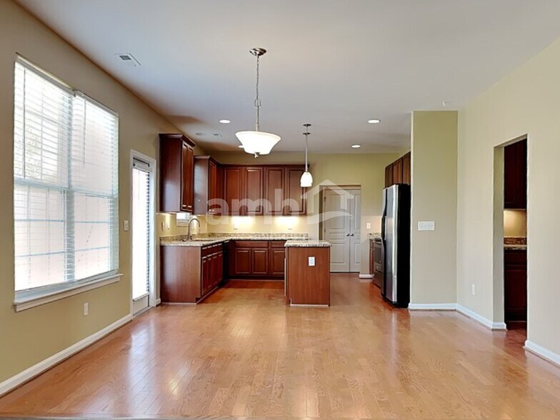 Building Photo - 1404 Manley Ct