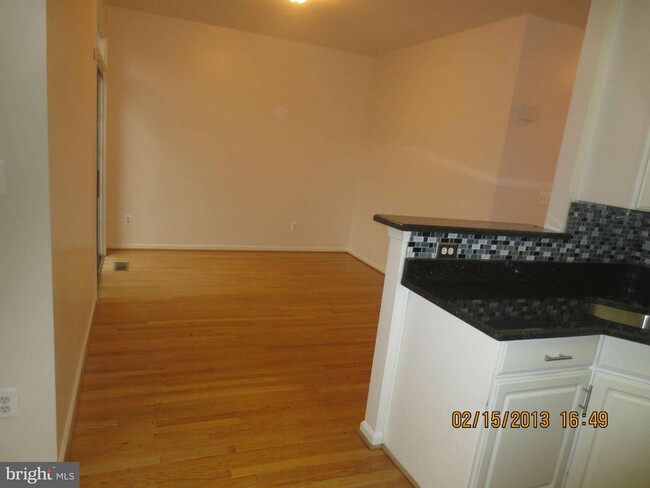 Building Photo - 6540 Creek Run Dr