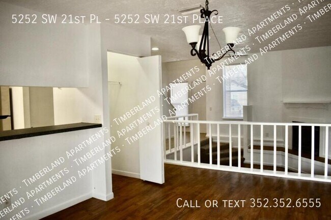 Building Photo - 5252 SW 21st Pl