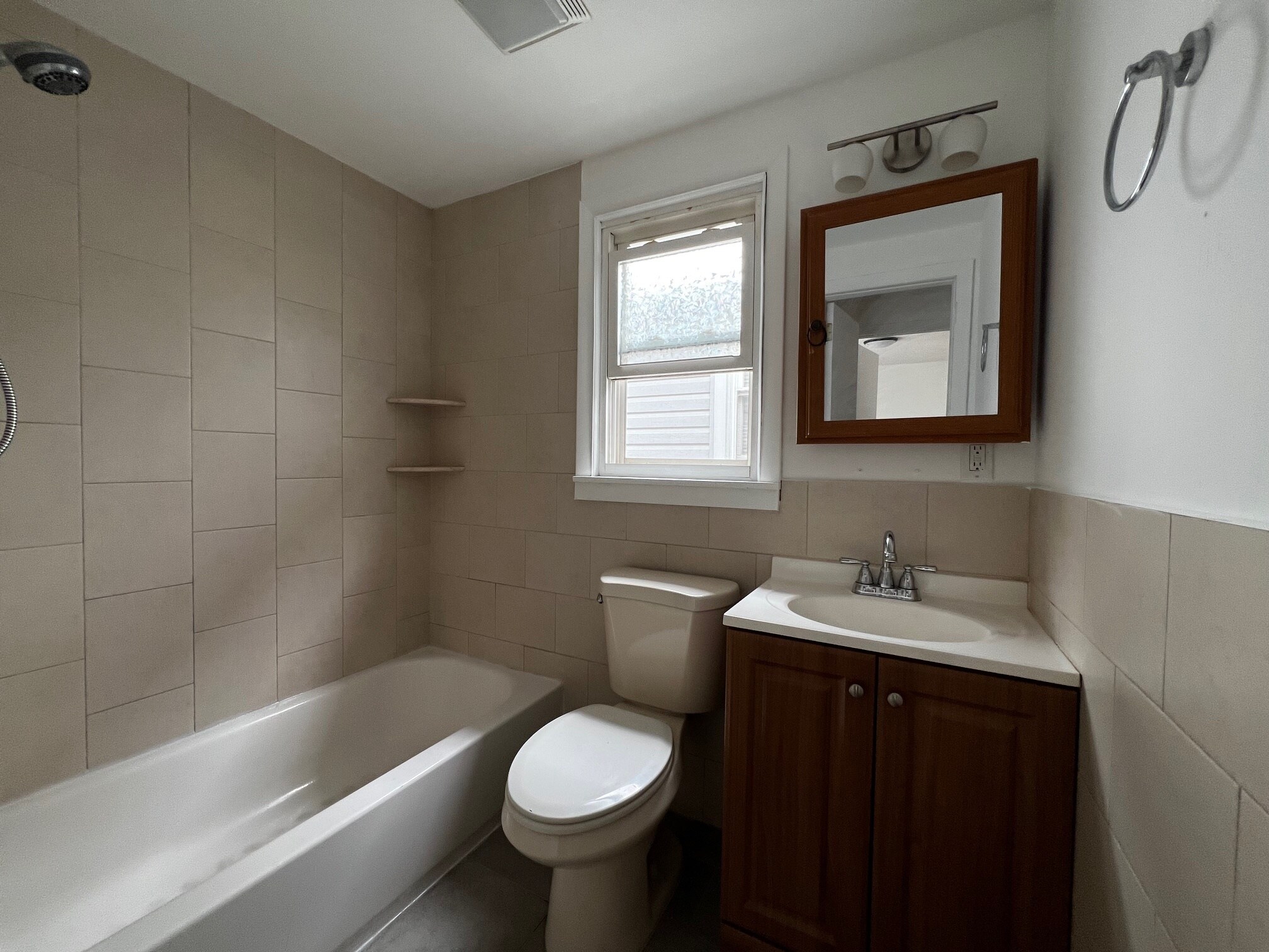 Building Photo - 316 William St