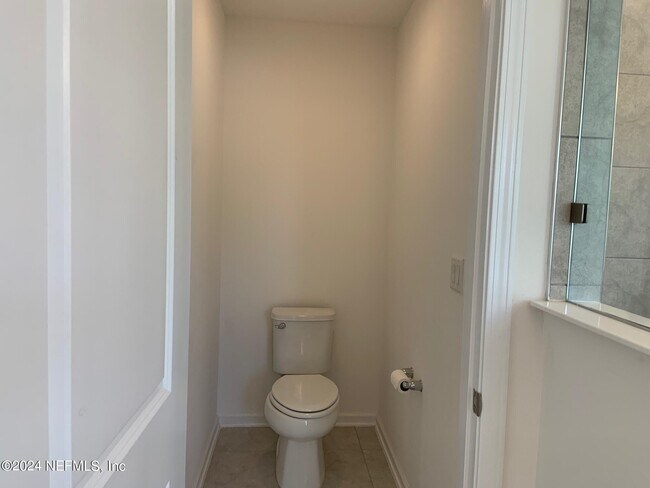 Building Photo - 810 Laurel Valley Dr