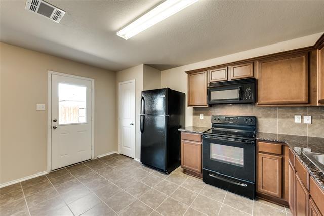 Building Photo - 1122 Rainer Dr