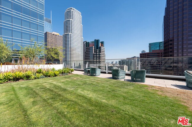 Building Photo - 877 Francisco St