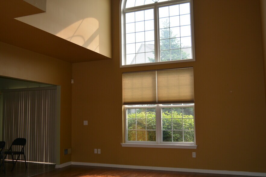 Building Photo - 26647 Kirkway Dr