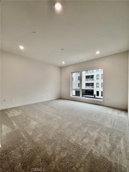 Building Photo - 2512 Rivington