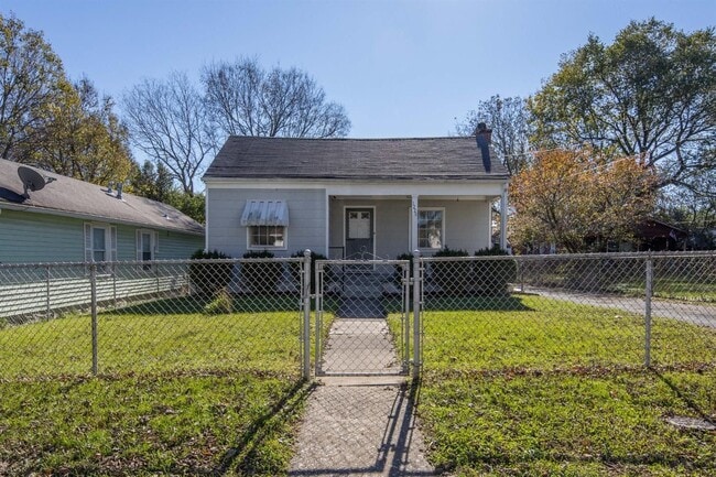 Building Photo - 1220 Hammond Ave