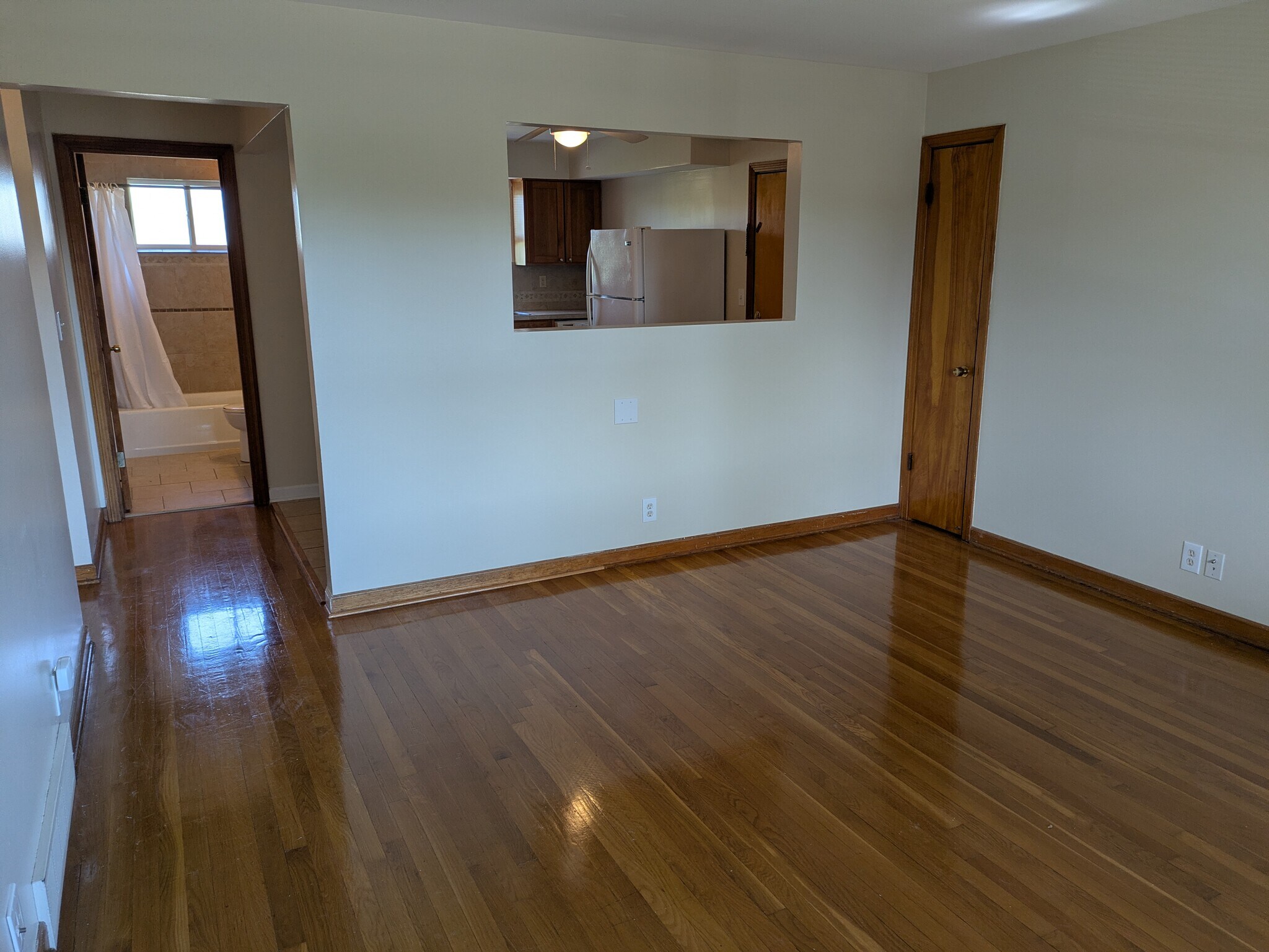 Building Photo - 2909 Abigail Dr