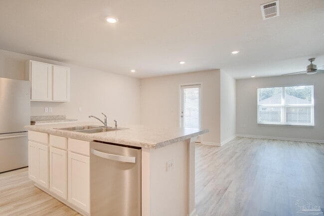 Building Photo - 4383 White Cedar Ct