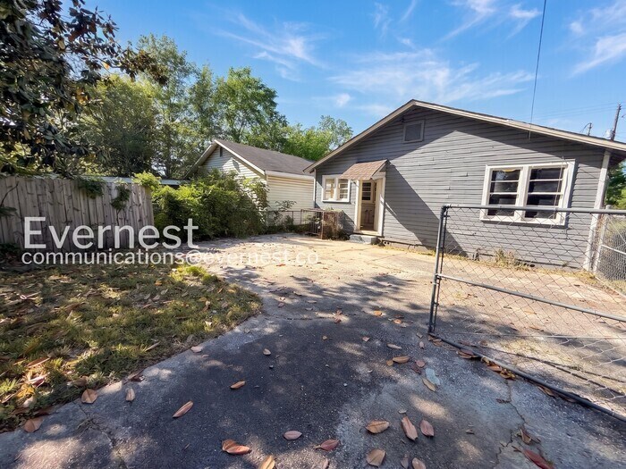 Building Photo - 1825 18th St Ensley