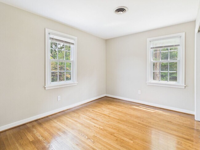 Building Photo - 1519 Chauncey Ln