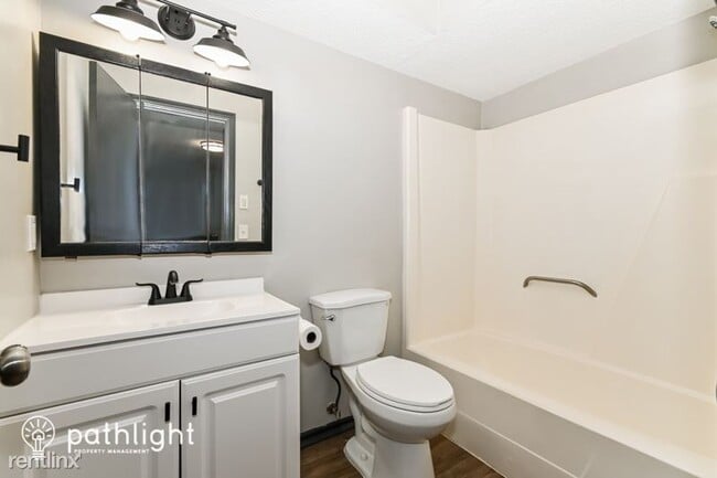 Building Photo - 3 br, 2.5 bath House - 3352 S 138th E Ave ...