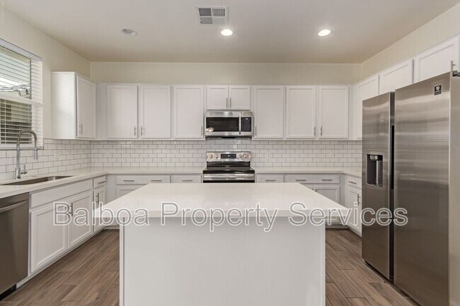 Building Photo - 5528 S Dillon Cir
