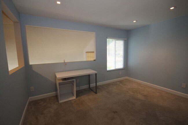 Building Photo - 13075 Survey Point