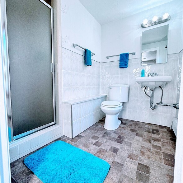 Building Photo - 2175 Dorchester Ave