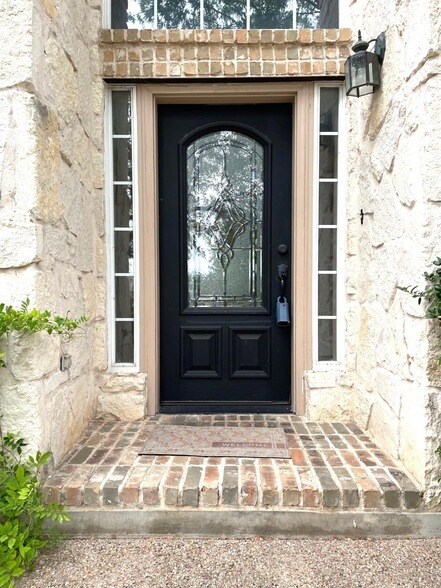 Building Photo - 8028 Bottlebrush Dr