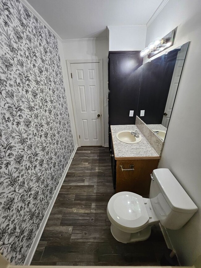 Building Photo - 8857 LA-111