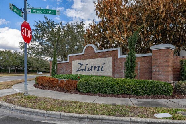 Building Photo - 9484 Walnut Crest Dr