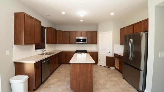 Building Photo - 1549 Marie Wy