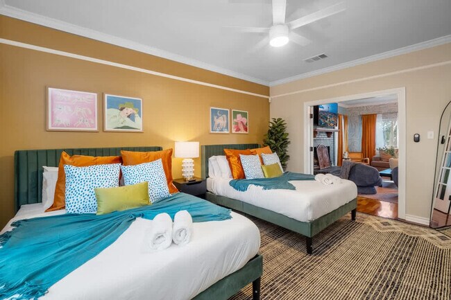 Building Photo - 13702 Yellow Oak Cir