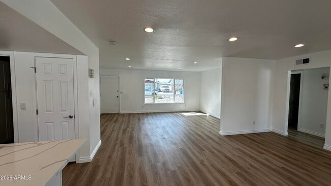 Building Photo - 4140 W Orchid Ln