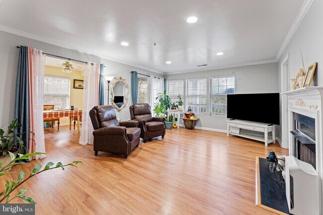 Building Photo - 8099 Lacy Dr