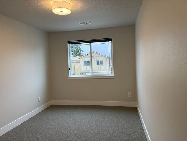 Building Photo - Beautiful Three Bedroom New Construction Home For Rent