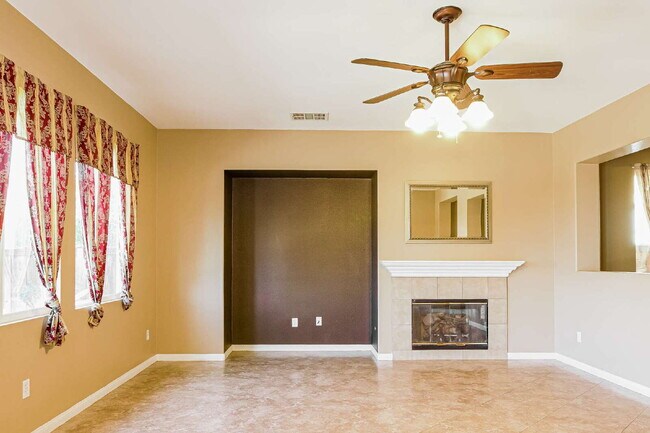 Building Photo - Experience Scenic Luxury in This Spectacular 4-Bed+Office/4-Bath Home Within the Exclusive Sycamo...