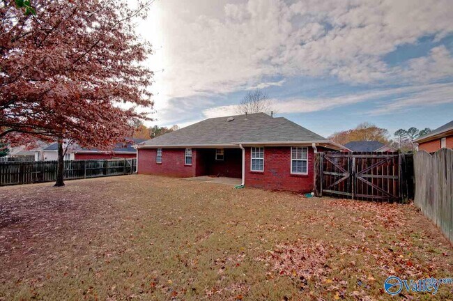 Building Photo - 113 Claytor Ln