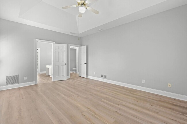 Building Photo - 2173 Foxboro Ln
