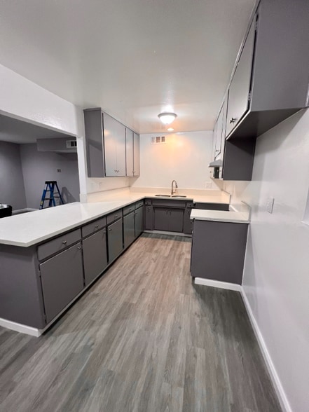 Building Photo - 2752 Conejo Dr