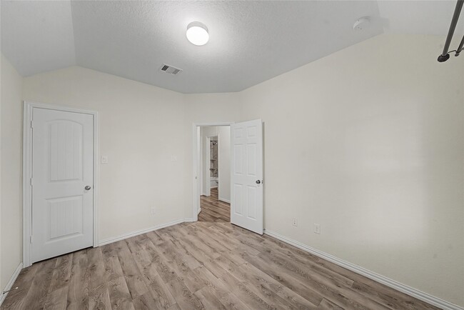 Building Photo - 3715 Singing Flower Ln