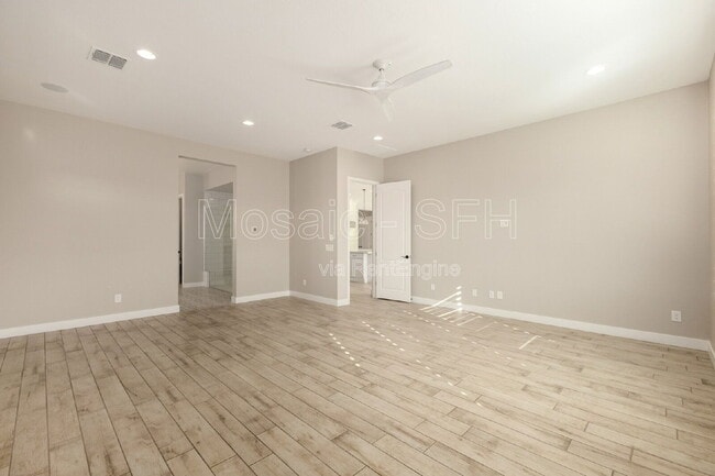 Building Photo - 10627 E Tumbleweed Ave