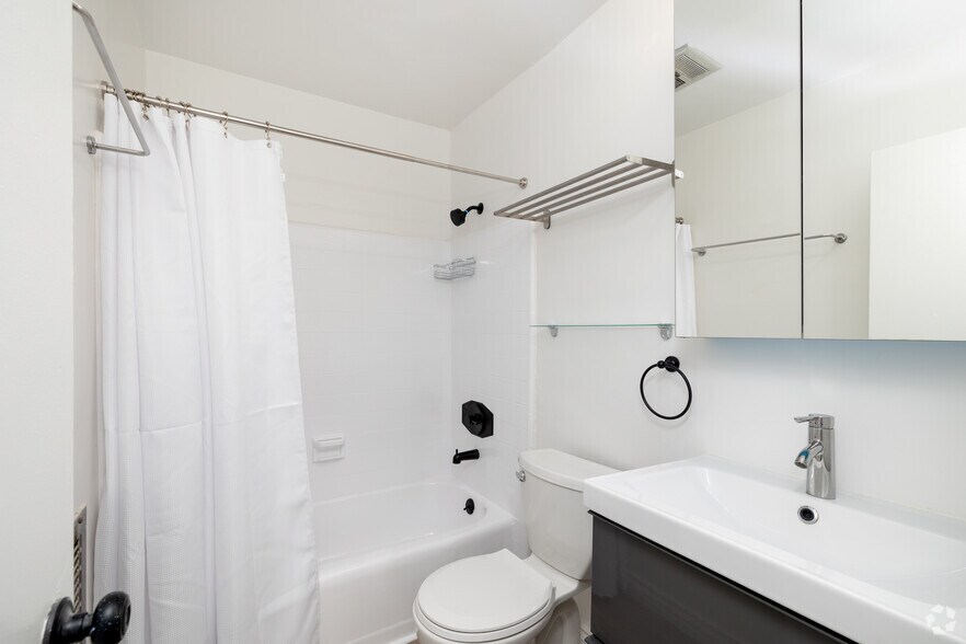 Bagley Regent Apartments 3700 Bagley Ave Los Angeles CA 90034